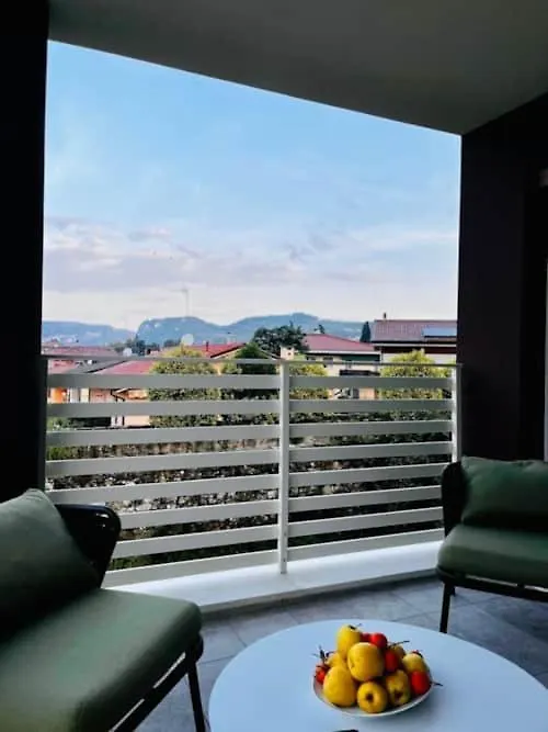 Domus Aurus Luxury Apartment Bardolino 0*,  Italy