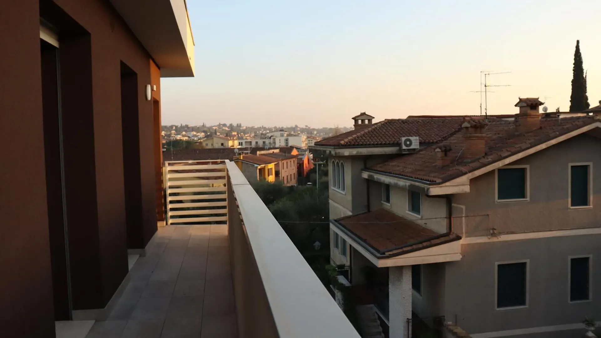 Domus Aurus Luxury Apartment Bardolino Italy