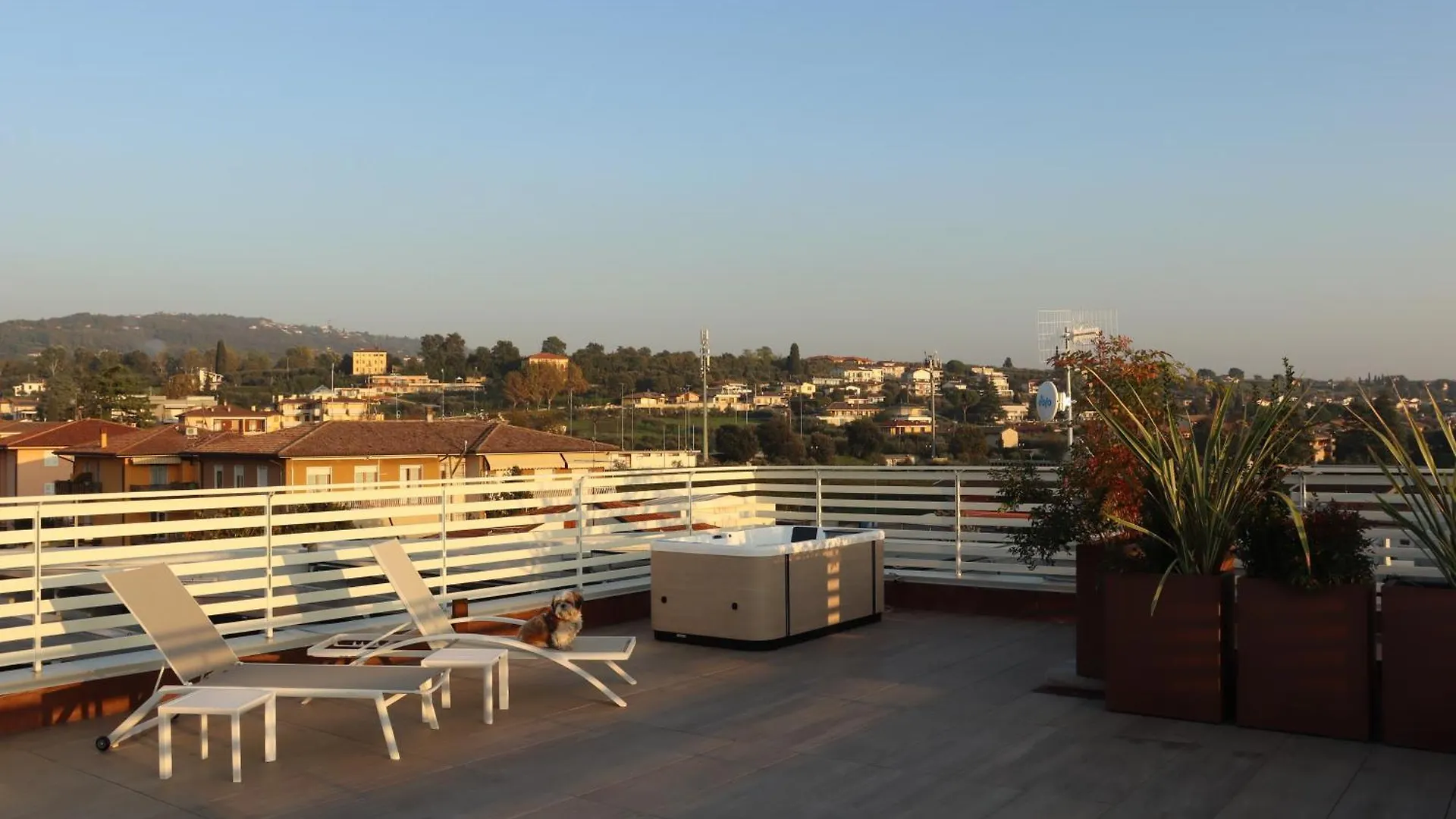 Domus Aurus Luxury Daire Bardolino 0*,